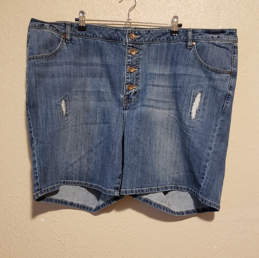 Ellos Distressed Button Fly Shorts Size 26‎ plus size
